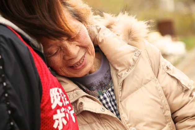 Earthquake;Encouraging Miyagi by a community space