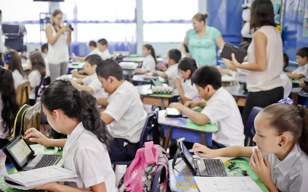 Empower youth through technology in Costa Rica
