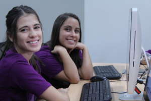 Learning to code with MenTe en Accion