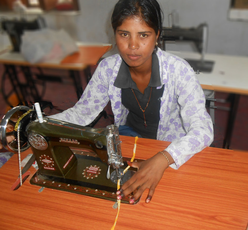 support Tailoring Training to underprivileg Girls