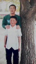 Ruiyu with elementary school teacher