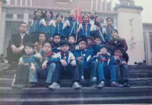 Jessica in her primary school (back 3rd left)