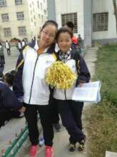 Zhaozhao (left) with her high school classmate