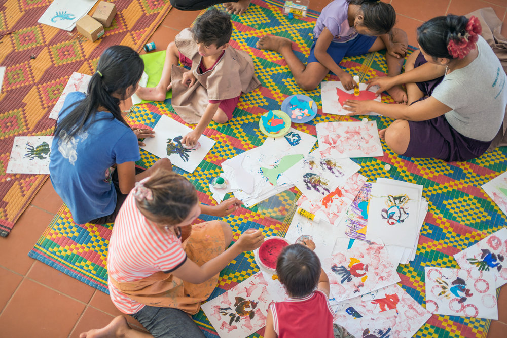 Art & Dance lessons for 300 Children in Cambodia