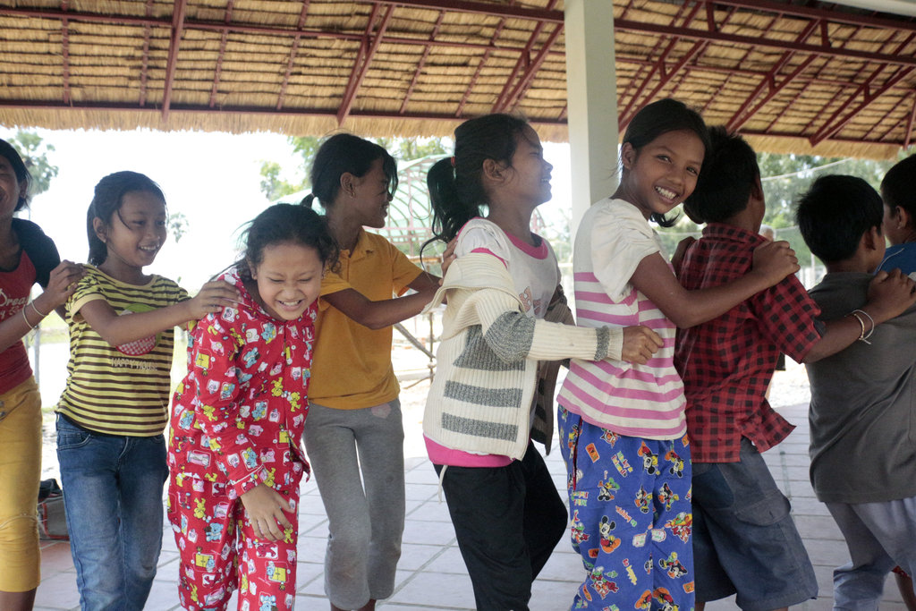 Art & Dance lessons for 300 Children in Cambodia