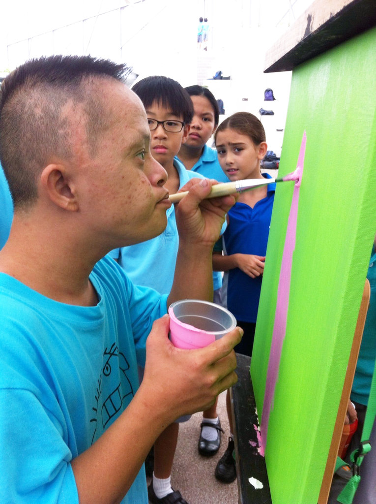 Art & Dance lessons for 300 Children in Cambodia