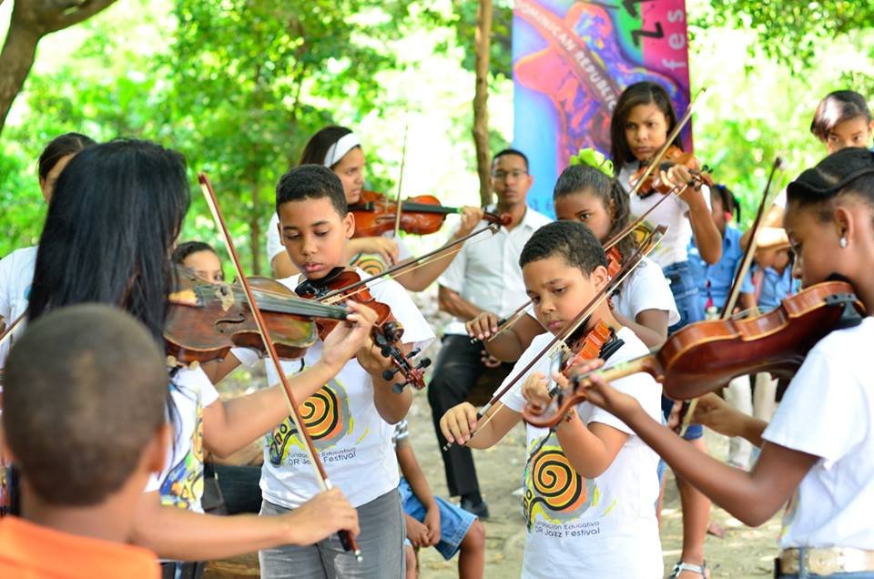 Music Education 100 Children of Dominican Republic