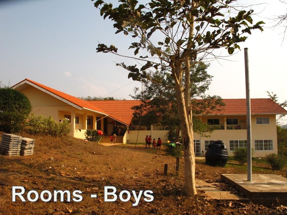 EducationforDisplacedChildrenatBaanUnrakThailand