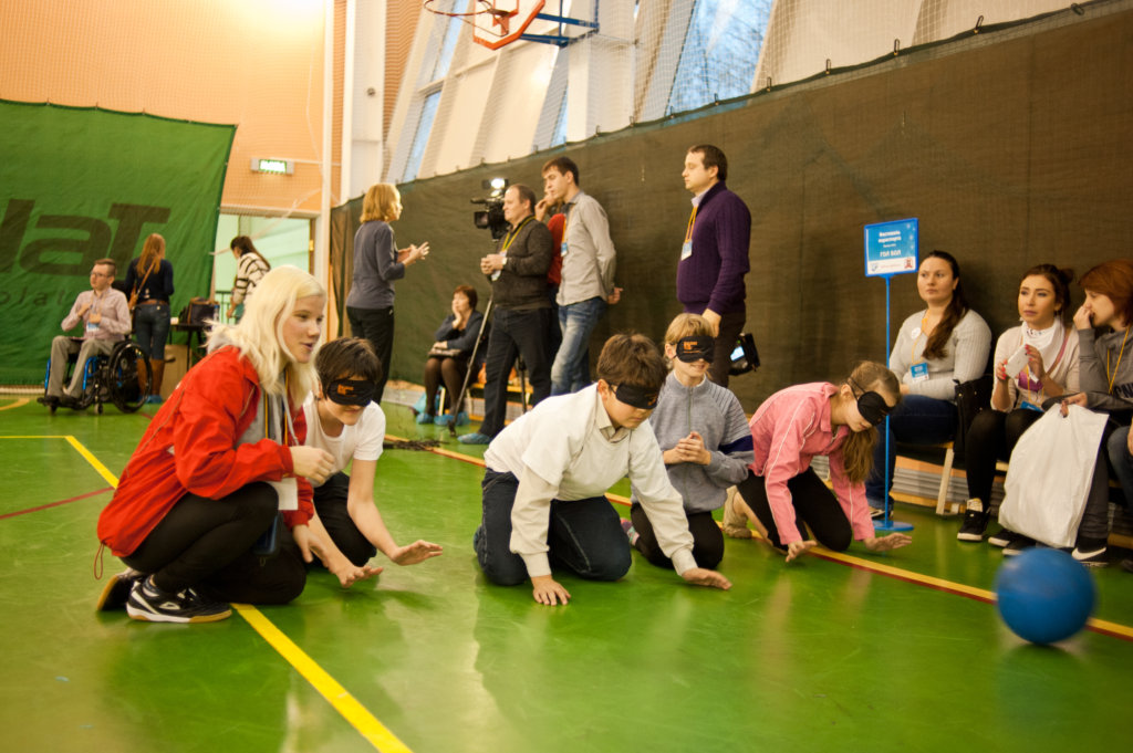 Children in Motion: Together is Better