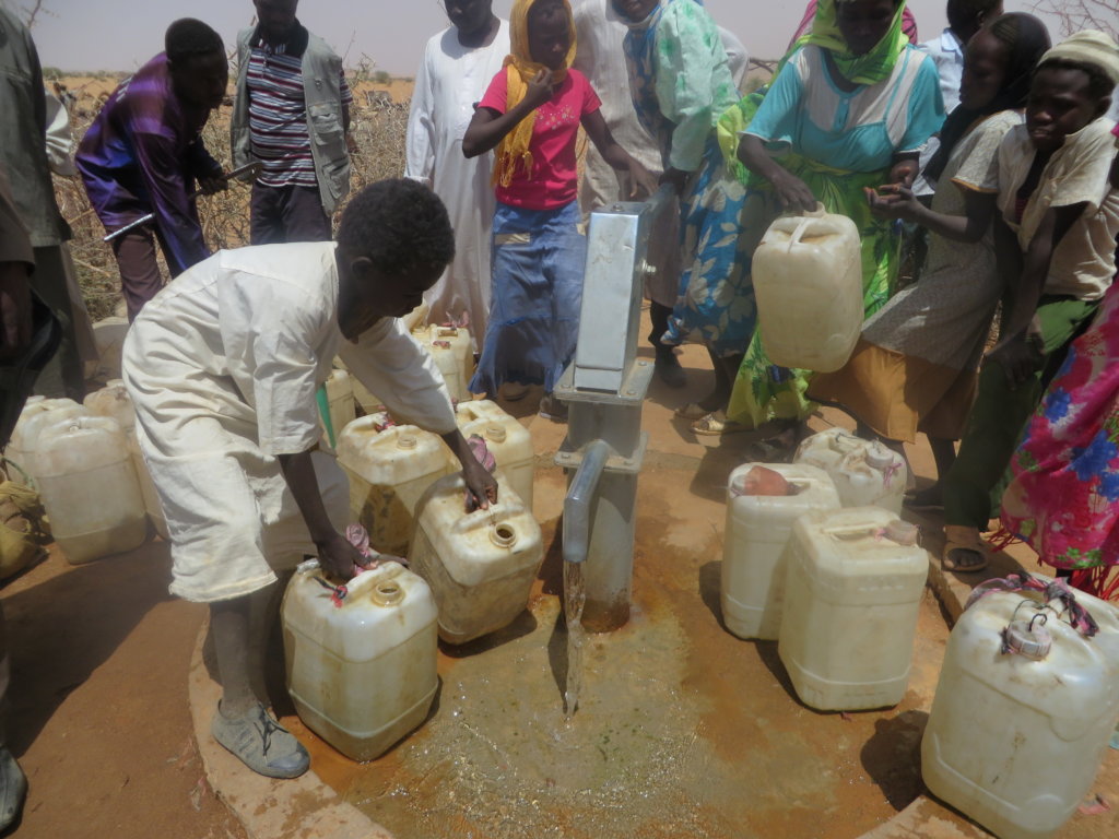 Water - the gift of life - for children in Darfur