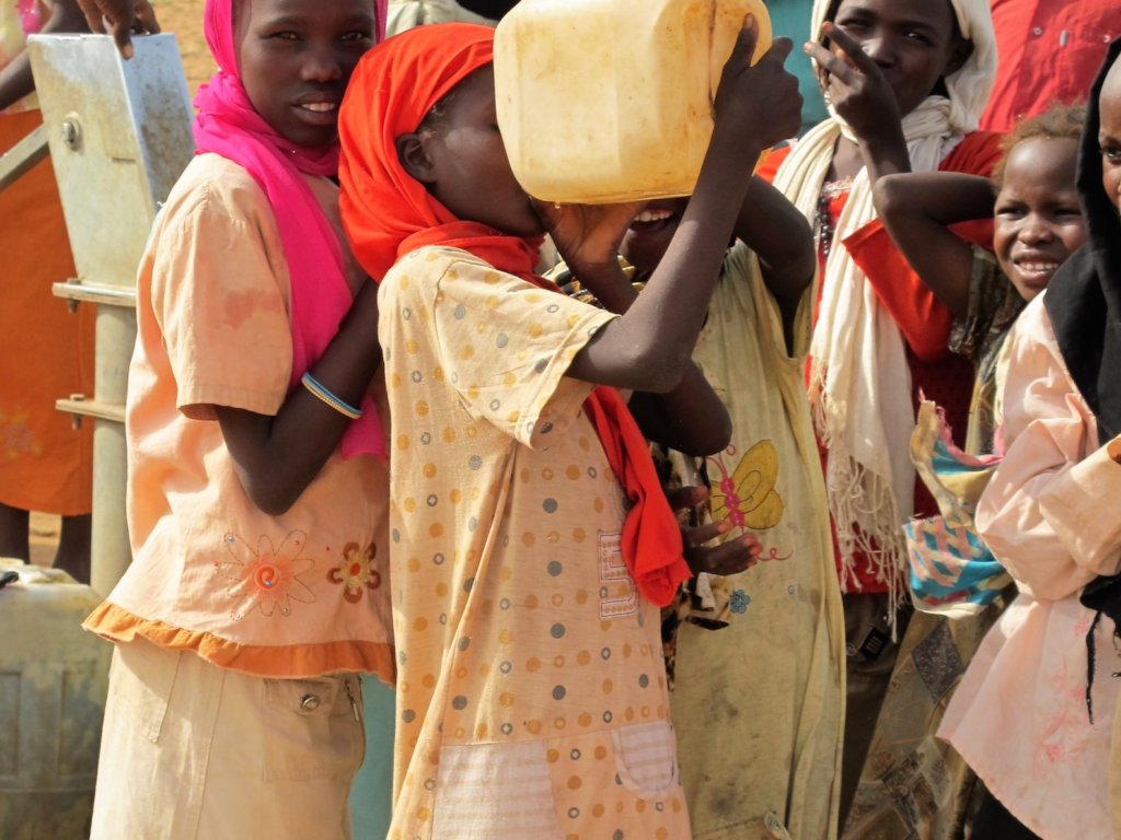 Water - the gift of life - for children in Darfur