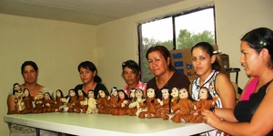 Kikapoo women from Tamichopa with their dolls