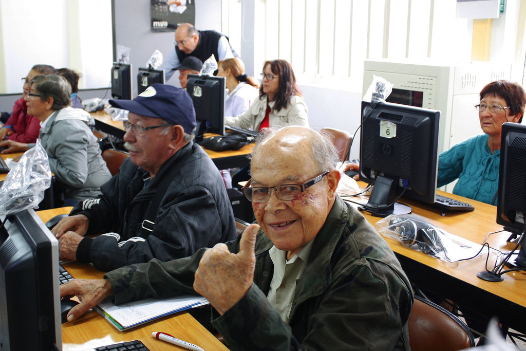 Help  a worthy old age to elderly in Colombia
