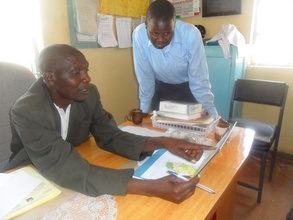 Principal  Geta school welcoming  Centrine