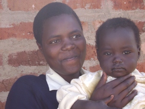 Metrine with her 2 year old girl