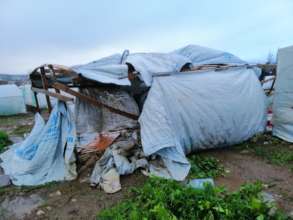 Temporary shelters struggling in the storms