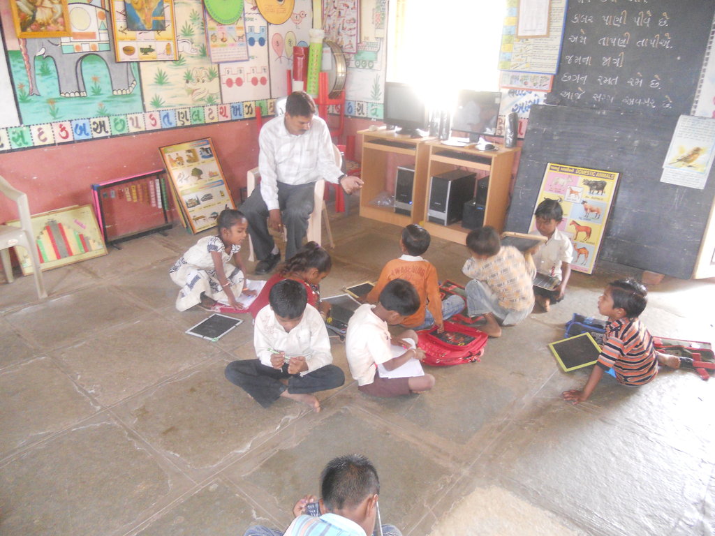 Para Teacher in Govt school for Child Education