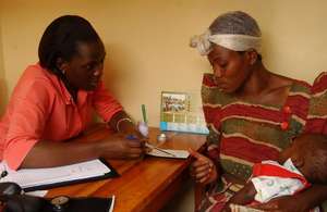 Woman in IAVI-MRC Clinic in Uganda