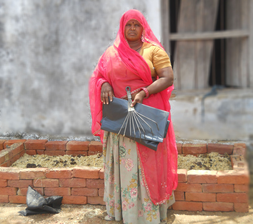 Help vermicompost pit for 25 underprivileged women