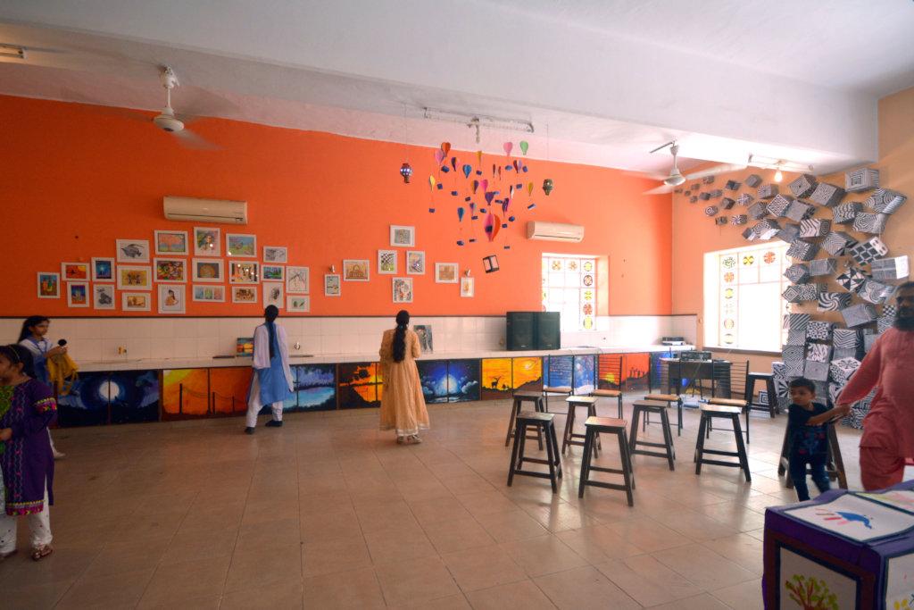 Art for 3200 schoolgirls in Pakistan