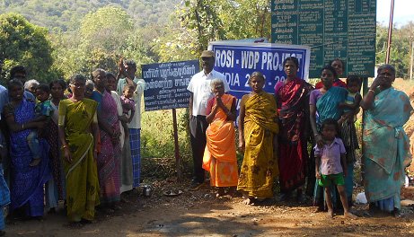 A group of training beneficiary tribe women
