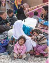 Children displaced by fighting in Mosul