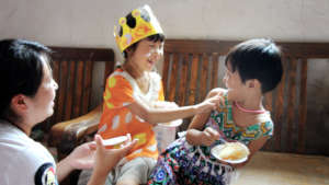Yutong gets her cake!