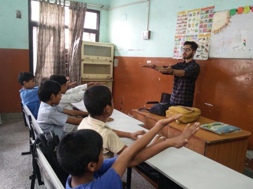 Salaam Baalak Trust - working for street children