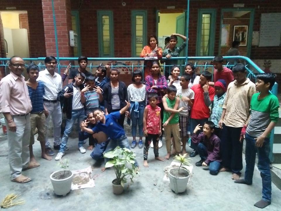 Salaam Baalak Trust - working for street children