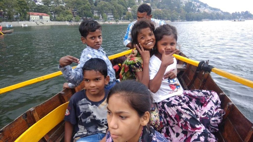 Salaam Baalak Trust - working for street children