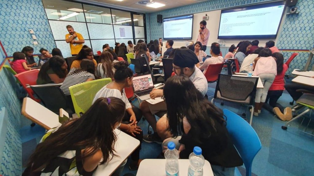 Salaam Baalak Trust - working for street children