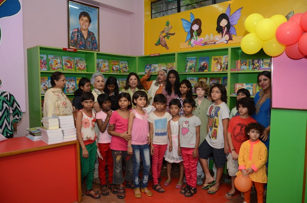 Salaam Baalak Trust - working for street children