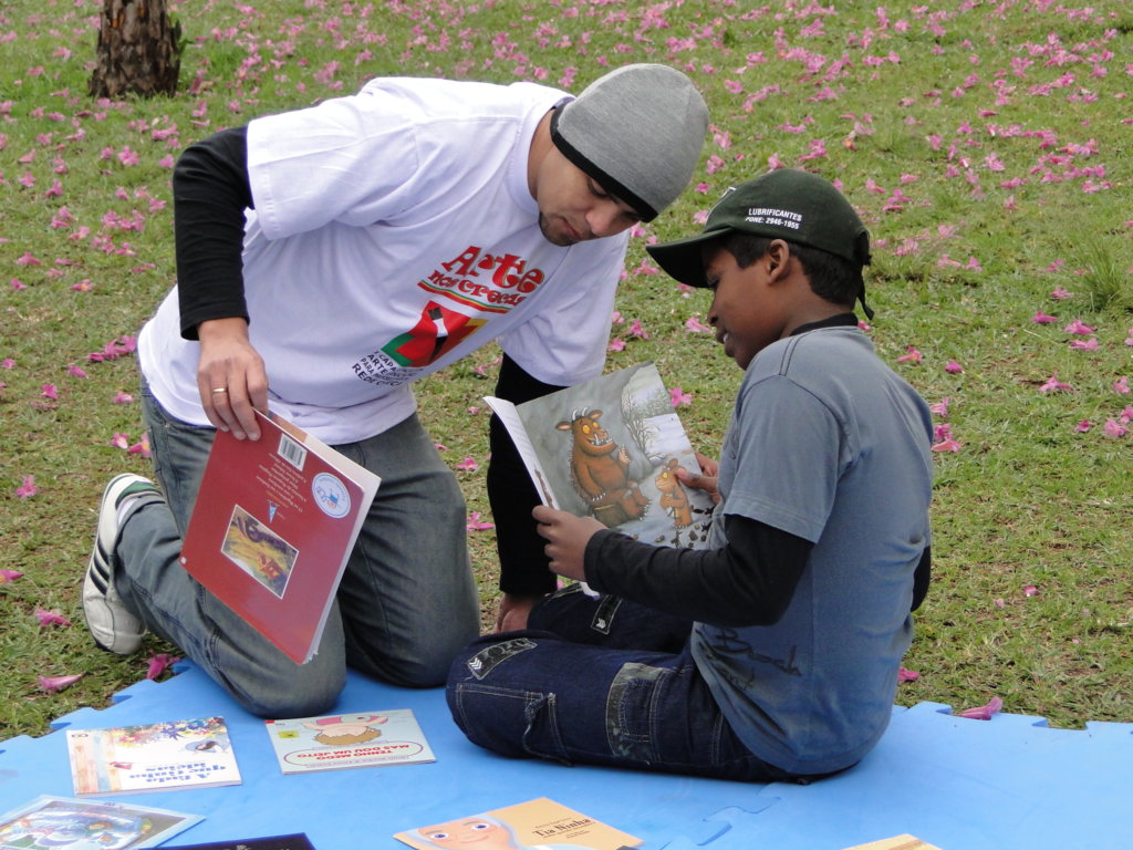 Affective sponsorship to sheltered children Brazil