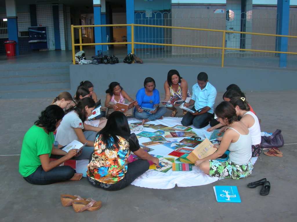 Affective sponsorship to sheltered children Brazil