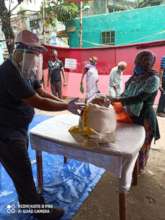 Distributing food parcels