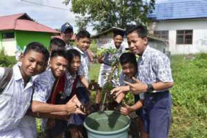 Students from SMPN 13 Palangka Raya