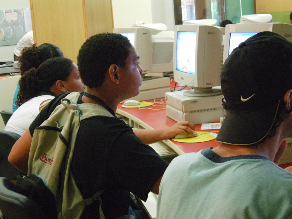 Mobile Rede Jovem: SMS for social change in Brazil