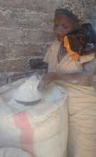 Ester grinding cassava flour