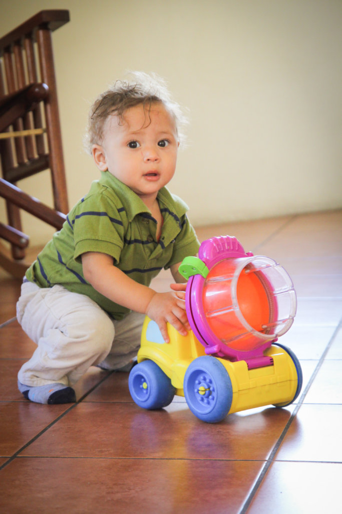 Back to school campaign for 5 child centers in CR!