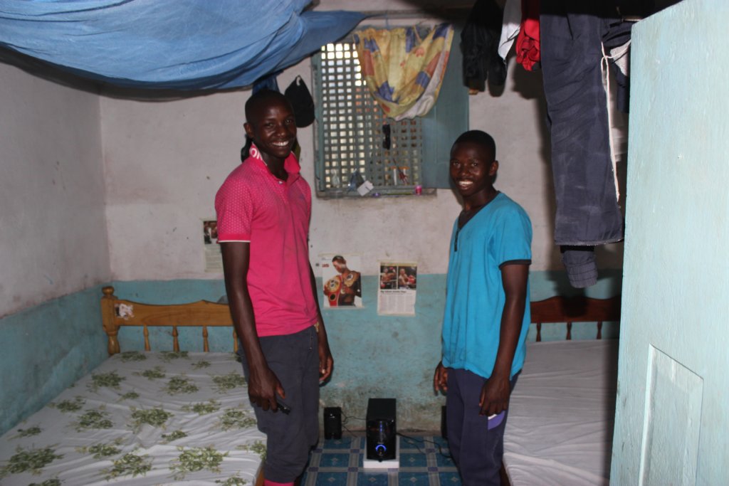 Support 30 young people off the streets of Mombasa