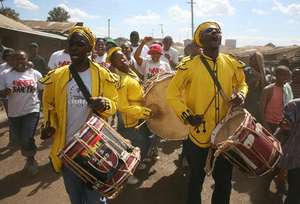 Drummers leading the community to the show
