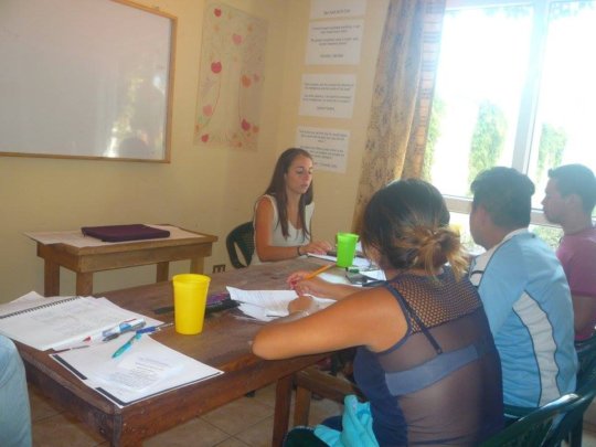 Seno Andrea teaching English