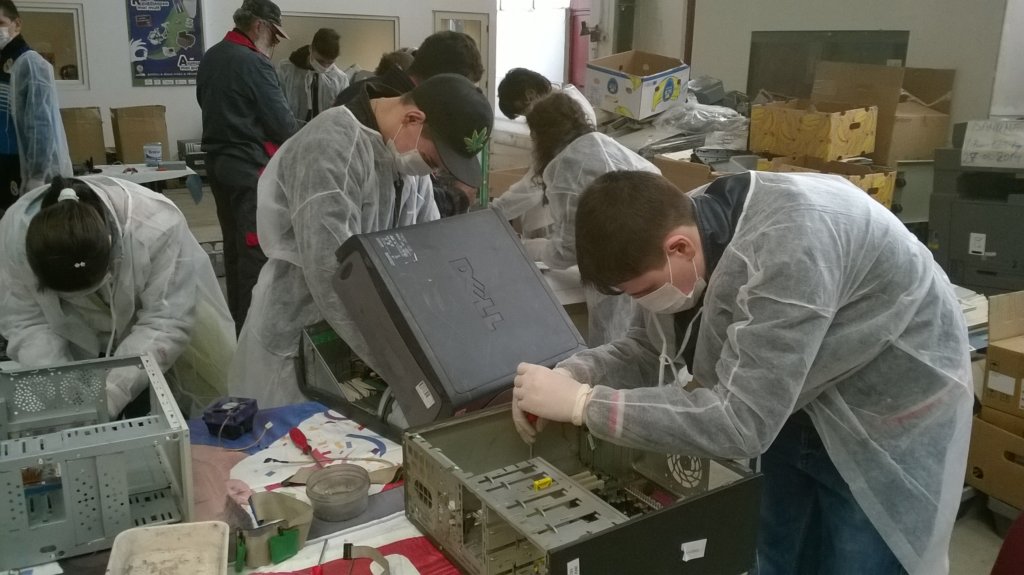 Give a job to 25 discriminated people in Bucharest