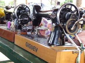 Hand Sewing Machines