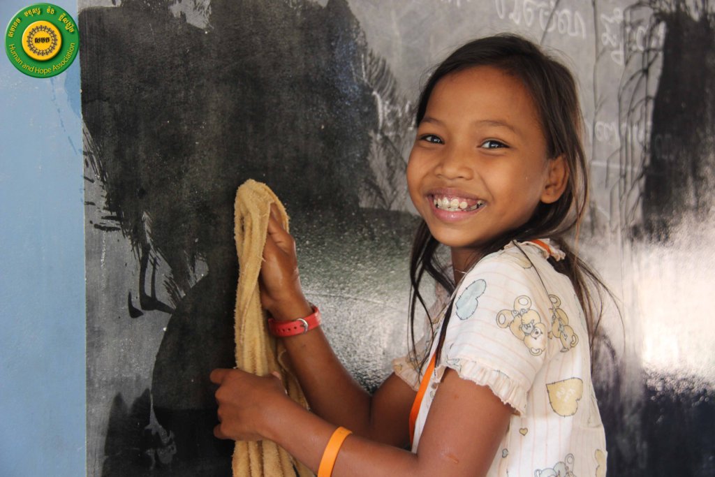 Provide a year of education for 150 Khmer children