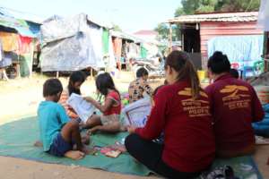 Mobile LIbrary team visits children