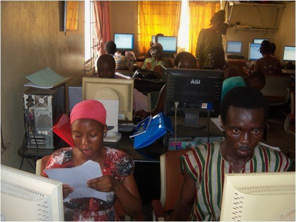 Provide Computers & Computer Training for 25 Youth