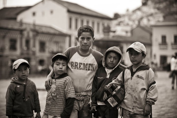 Reduce work hours for Ecuadorian street children