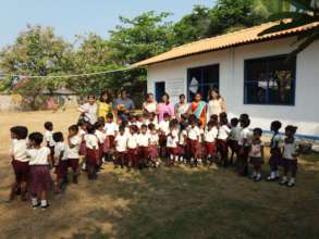 Sunshine Kids with Staff, Volunteers & Trustees