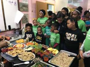 youth getting healthy lunch